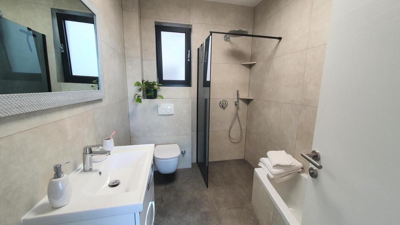 Apartments Marina Omiš Exterior foto